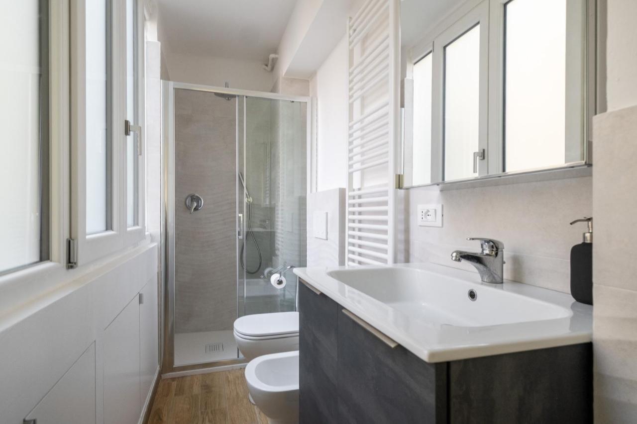 Bologna Suite Centre City Bagian luar foto