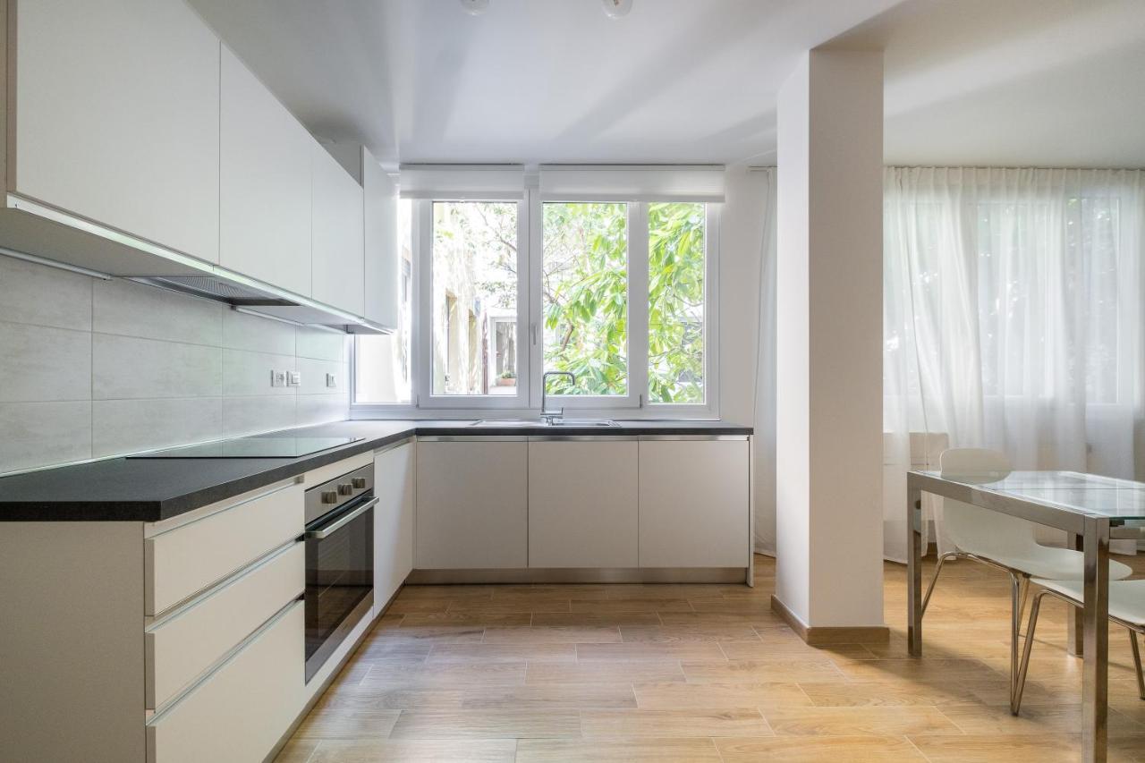 Bologna Suite Centre City Bagian luar foto