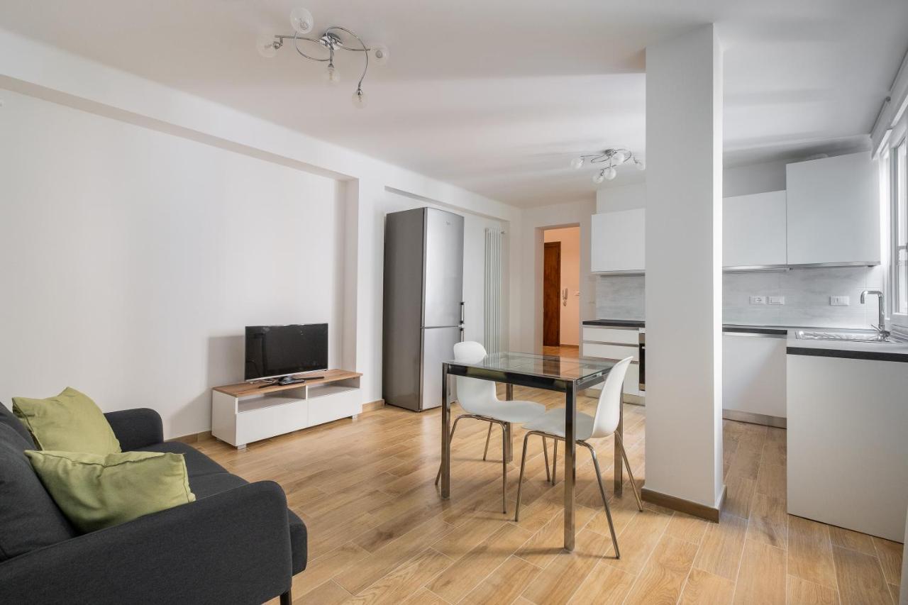 Bologna Suite Centre City Bagian luar foto