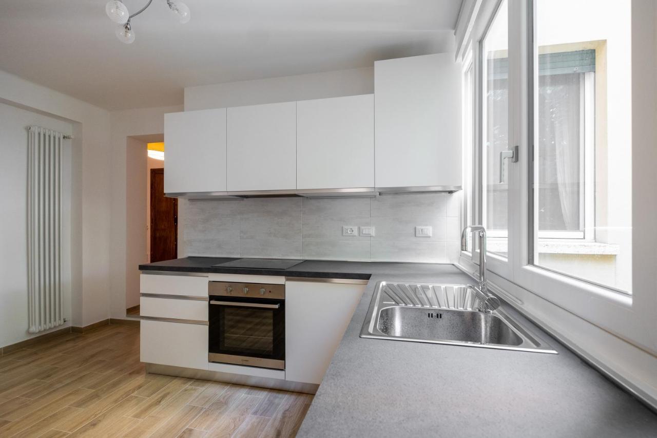 Bologna Suite Centre City Bagian luar foto